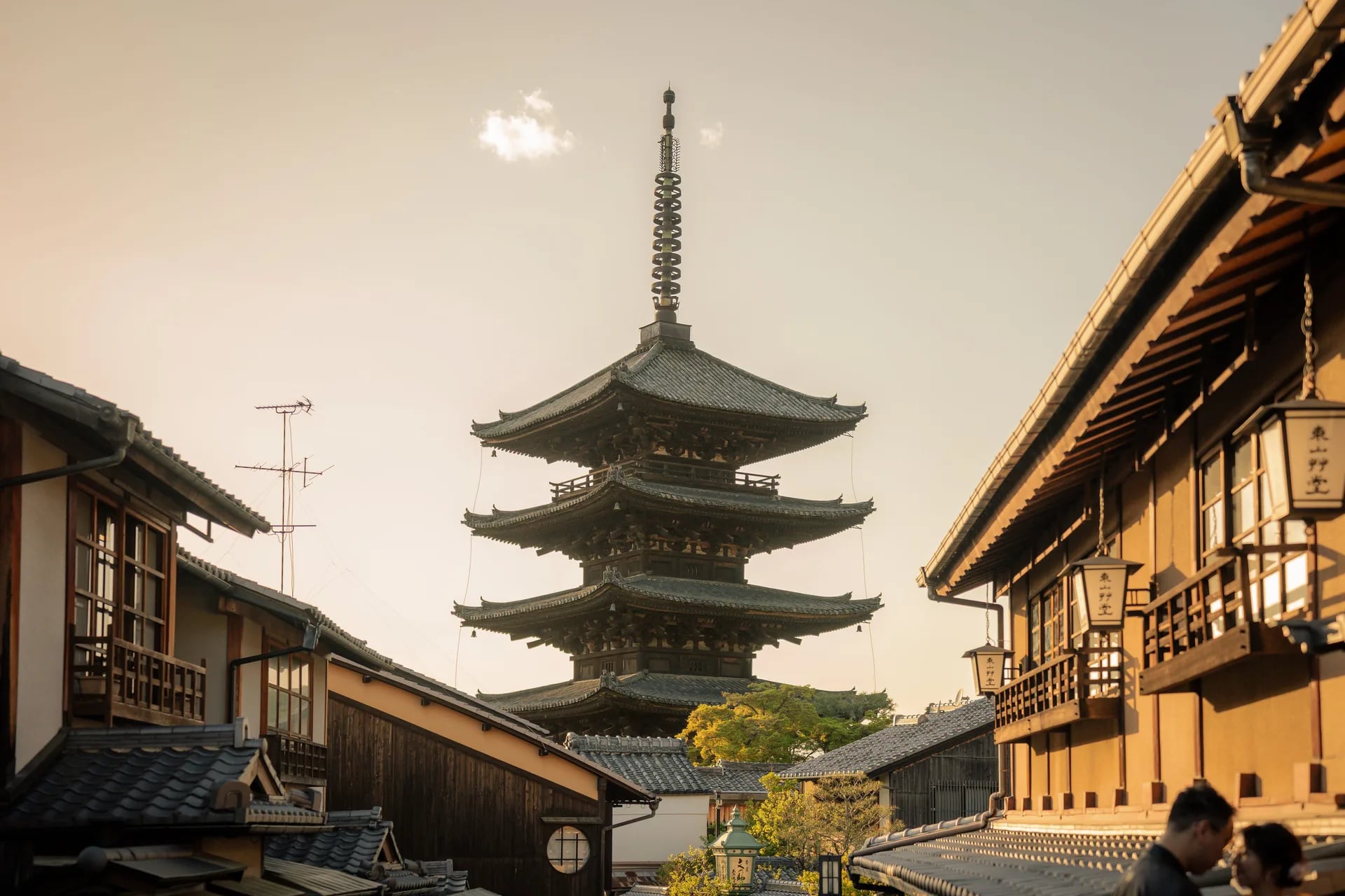 Teach English in Japan: JET, ALT and Eikaiwa Explained